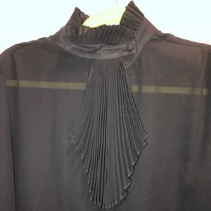 Cute vintage button up shirt